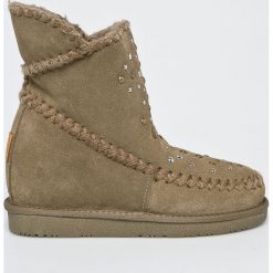 Gioseppo - Śniegowce. Zielone botki Gioseppo, bez wzorów, z materiału, z okrągłym noskiem, bez obcasa, na koturnie, bez zapięcia. W wyprzedaży za 279.90 zł.