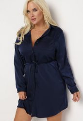 Granatowa Sukienka Mini Zapinana na Guziki z Cienkim Materiałowym Paskiem Venudda. Niebieskie sukienki Born2be, xl, bez wzorów, z materiału, bez kołnierzyka, bez ramiączek, mini. Za 84.99 zł.