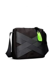 Zwei Torebka w kolorze czarnym - 28 x 23 x 11 cm rozmiar: onesize. Czarne torby na ramię Zwei, bez wzorów, z materiału, na ramię, bez dodatków. Za 162.49 zł.