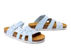 DR. BRINKMANN 700804-55 hellblau, klapki damskie. Niebieskie klapki Dr. Brinkmann, bez wzorów, bez obcasa. Za 148.67 zł.