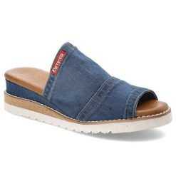 Niebieskie Klapki Artiker Wygodne Obuwie Damskie. Niebieskie klapki Artiker, z aplikacjami, z denimu, bez obcasa, na koturnie. Za 199.00 zł.