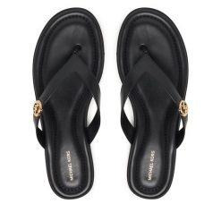 Japonki MICHAEL Michael Kors. Czarne klapki MICHAEL Michael Kors, bez wzorów, bez obcasa. Za 479.99 zł.