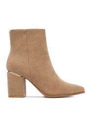 DeeZee Botki 5628-1 Beżowy. Brązowe botki DeeZee, bez wzorów, z materiału, bez obcasa, na słupku, bez zapięcia. Za 199.99 zł.