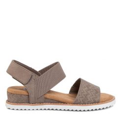 Sandały Skechers. Brązowe sandały Skechers, bez wzorów, bez obcasa, na płaskiej podeszwie, bez zapięcia. Za 199.99 zł.