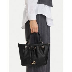 Torebka Beverly Hills Polo Club. Czarne torebki klasyczne Beverly Hills Polo Club, bez wzorów, bez dodatków. Za 229.99 zł.