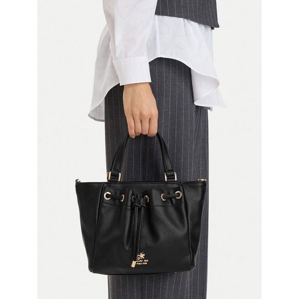 Torebka Beverly Hills Polo Club. Czarne torebki klasyczne Beverly Hills Polo Club, bez wzorów, bez dodatków. Za 229.99 zł.