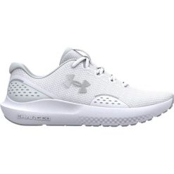 Buty sportowe dla kobiet UNDER ARMOUR UA CHARGED SURGE 4. Białe obuwie sportowe Under Armour, bez zapięcia, do biegania. Za 204.99 zł.