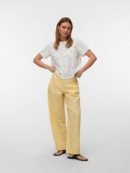 Vero Moda Koszulka w kolorze białym rozmiar: XS. Białe bluzki Vero Moda, xs, bez wzorów, z bawełny, bez kołnierzyka, bez ramiączek. Za 39.31 zł.