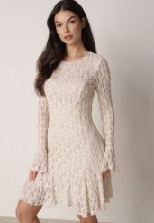 Beżowa Sukienka Koronkowa z Rozkloszowanymi Rękawami Cinatea. Brązowe sukienki Born2be, na co dzień, l, bez wzorów, z koronki, bez kołnierzyka, bez ramiączek, mini, dopasowane. Za 149.99 zł.