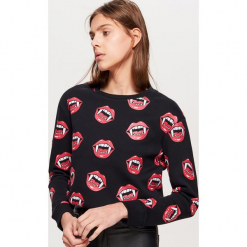 Bluza z nadrukiem - Czarny. Bluzy sportowe Cropp. W wyprzedaży za 39.99 zł.