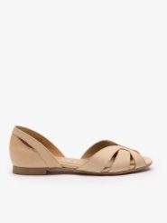 Beżowe baleriny z odkrytymi palcami. Brązowe baleriny Ryłko, bez wzorów, ze skóry, z okrągłym noskiem, bez obcasa, na płaskiej podeszwie. Za 399.99 zł.