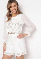 Białe Ażurowe Szorty z Bawełny w Stylu Boho z Haftem i Chwostami Alwia. Białe szorty Born2be, w ażurowe wzory, z bawełny, boho. Za 74.99 zł.