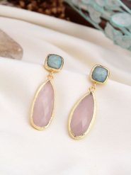 L'Atelier de Gaia Pozłacane kolczyki-wkrętki z kwarcem różowym i amazonitami rozmiar: onesize. Niebieskie kolczyki L'Atelier de Gaia, z kwarcem, pozłacane. Za 96.14 zł.