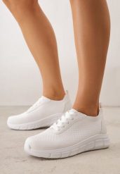 Białe Minimalistyczne Buty Sportowe z Siateczki na Tłoczonej Podeszwie Zanera. Białe obuwie sportowe Born2be, z jeansu, bez zapięcia, na fitness i siłownię. Za 79.99 zł.