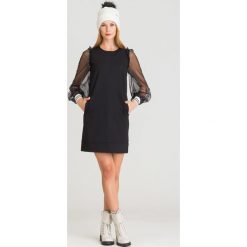 SUKIENKA TWINSET. Czarne sukienki Twinset, na co dzień, bez wzorów, bez kołnierzyka, bez ramiączek, mini, proste. Za 415.00 zł.