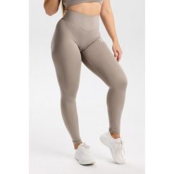 Damskie legginsy sportowe fitness Rough Radical Pure Flow Long. Szare legginsy sportowe ROUGH RADICAL, l, bez wzorów, na fitness i siłownię. W wyprzedaży za 135.92 zł.