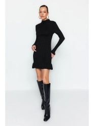Trendyol Sukienka dzianinowa w kolorze czarnym rozmiar: S. Czarne sukienki Trendyol, s, bez wzorów, z dzianiny, bez kołnierzyka, bez ramiączek, mini. Za 61.17 zł.