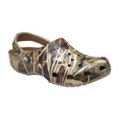 Klapki Crocs Classic Realtree. Zielone klapki Crocs, bez wzorów, bez obcasa. Za 189.00 zł.