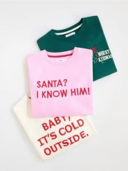 Bluza z motywem świątecznym - złamana biel. Bluzy Reserved, l, bez wzorów, z bawełny, bez kaptura. W wyprzedaży za 49.99 zł.
