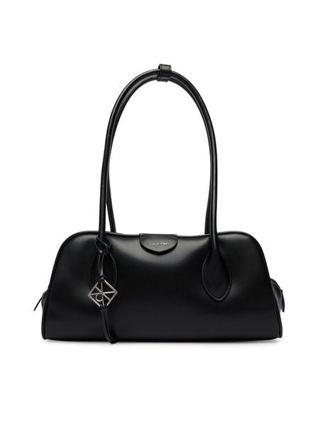 Calvin Klein Torebka Emblem Trio Shoulder Bag LV04F3369G Czarny. Czarne torebki klasyczne Calvin Klein, bez wzorów, ze skóry, bez dodatków. Za 649.99 zł.