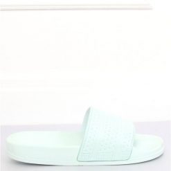 Klapki piankowe miętowe J10761 Green. Zielone klapki ButyModne, bez wzorów, z materiału, bez obcasa. W wyprzedaży za 54.96 zł.