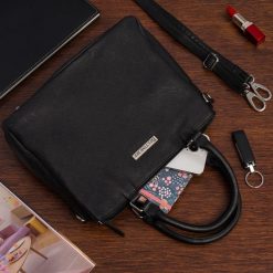 Torebka damska skórzana kuferek torba na ramię pojemna skóra naturalna czarna Beltimore N29. Czarne torby na ramię bez wzorów, ze skóry, na ramię, bez dodatków. Za 299.90 zł.