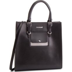 Torebka MONNARI - BAG2470-020 Black With Grey. Czarne torby na ramię Monnari, bez wzorów, ze skóry ekologicznej, na ramię, bez dodatków. W wyprzedaży za 129.00 zł.