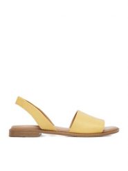 Lasocki Sandały CEO-EST-AFIONA-17 Żółty. Żółte sandały Lasocki, bez wzorów, ze skóry, bez obcasa, na płaskiej podeszwie, bez zapięcia. Za 139.99 zł.
