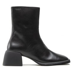 Botki Vagabond Shoemakers. Czarne botki Vagabond Shoemakers, bez wzorów, bez obcasa, na słupku, bez zapięcia. Za 769.99 zł.