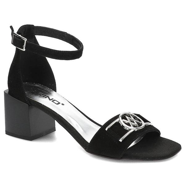 Czarne Sandały Karino Eleganckie Skórzane Buty. Czarne sandały Karino, bez wzorów, z weluru, eleganckie, bez obcasa, na obcasie, bez zapięcia. Za 239.00 zł.