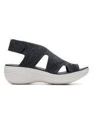 Clarks Skórzane sandały w kolorze antracytowym na koturnie rozmiar: 41,5. Czarne sandały Clarks, bez wzorów, z otwartym noskiem, bez obcasa, na koturnie, bez zapięcia. Za 105.38 zł.