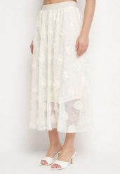 Jasnobeżowa Rozkloszowana Spódnica ze Strukturalnej Tkaniny z Gumką w Talii Folenne. Brązowe spódnice Born2be, na co dzień, l, bez wzorów, z tkaniny, eleganckie, midi, dopasowane. Za 89.99 zł.