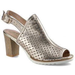 Złote Sandały Damskie Karino Modne Stylowe Buty. Żółte sandały Karino, z aplikacjami, ze skóry, eleganckie, bez obcasa, na obcasie, bez zapięcia. Za 189.00 zł.