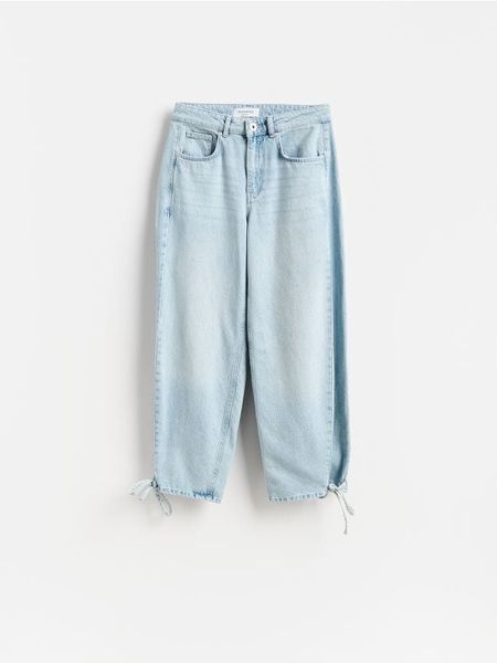 Jeansy barrel z wiązaniem - niebieski. Niebieskie jeansy Reserved, bez wzorów. Za 149.99 zł.