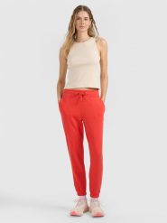 4F Spodnie dresowe joggery damskie - czerwone XL. Czerwone spodnie dresowe 4f, l, bez wzorów, z bawełny. Za 79.99 zł.