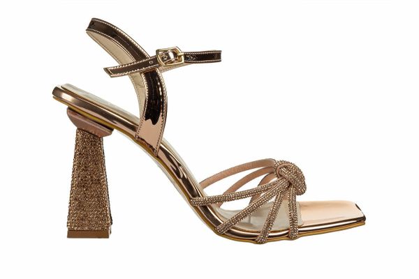 Sandały Bayla-187 201 T Rose Mirror 187149, Różowe Złoto, Skóra ekologiczna - 39. Żółte sandały Bayla, bez wzorów, z materiału, bez obcasa, na obcasie, bez zapięcia. W wyprzedaży za 262.49 zł.