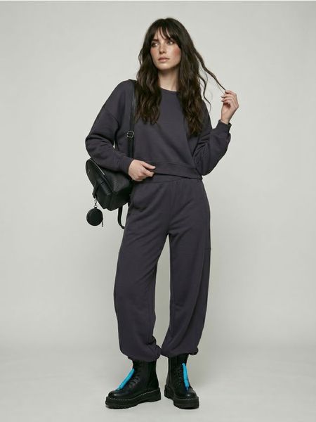 Bluza crewneck soft touch z dodatkiem wiskozy - niebieski. Niebieskie bluzy Sinsay, l, bez wzorów, z wiskozy, bez kaptura. Za 45.99 zł.
