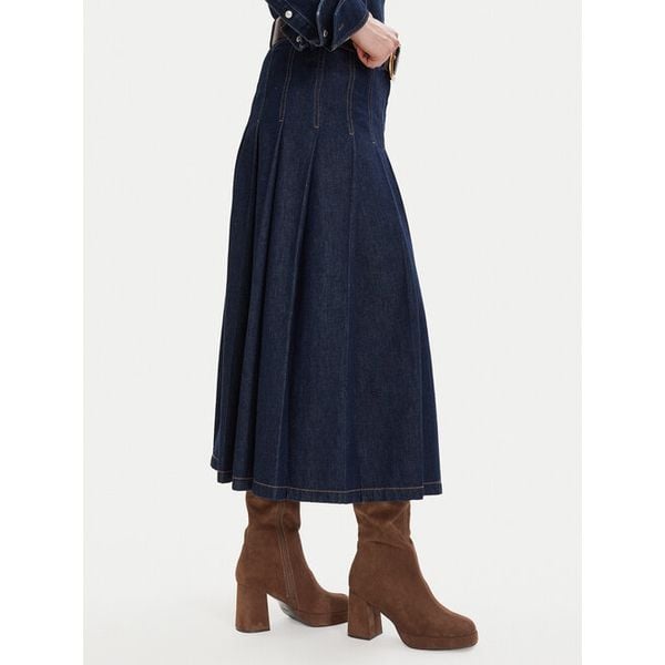 Kozaki DeeZee. Brązowe kozaki DeeZee, bez obcasa, na słupku, bez zapięcia. Za 219.99 zł.