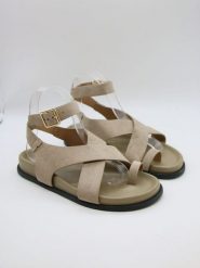 Bellucci Sandały w kolorze khaki rozmiar: 36. Brązowe sandały Bellucci, bez wzorów, klasyczne, z otwartym noskiem, bez obcasa, bez zapięcia. Za 86.99 zł.