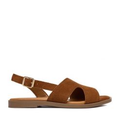 Sandały Lasocki. Brązowe sandały Lasocki, bez wzorów, bez obcasa, na płaskiej podeszwie, bez zapięcia. Za 139.99 zł.