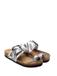 Calceo Japonki w kolorze białym ze wzorem rozmiar: 38. Białe klapki Calceo, bez wzorów, z materiału, z otwartym noskiem, bez obcasa. Za 165.99 zł.