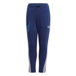 Spodnie dresowe adidas x Star Wars Young Jedi. Białe spodnie dresowe Adidas, bez wzorów, z dresówki. W wyprzedaży za 141.15 zł.