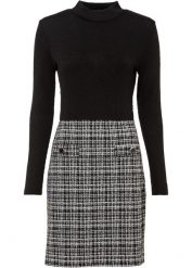 Sukienka mini z nadrukiem w dolnej części. Czarne sukienki bonprix, bez wzorów, bez kołnierzyka, bez ramiączek, mini. Za 137.99 zł.