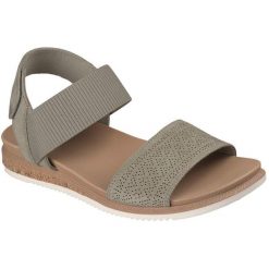 Sandały damskie Skechers Desert Kiss Low top Look. Zielone sandały Skechers, bez wzorów, z syntetyku, sportowe, bez obcasa, bez zapięcia. Za 390.00 zł.