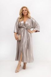 Sukienka kimonowa Moon Shine z połyskiem na wesele i eleganckie przyjęcia PLUS SIZE OVERSIZE LATO. Sukienki Moda Size Plus Iwanek, na imprezę, na lato, l, bez wzorów, z elastanu, eleganckie, bez kołnierzyka, plus size, bez ramiączek, midi, dopasowane. Za 379.90 zł.