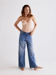 Siateczkowy top - kremowy. Białe body Reserved, l, bez wzorów. Za 59.99 zł.