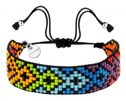 Bransoletka z elementami z mosiądzu pozłacanego i szklanymi koralikami. Bransoletki Artelioni, pozłacane. Za 169.00 zł.