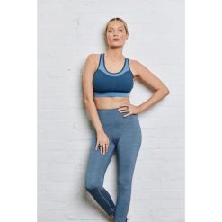 Legitimate damskie sportowe legginsy. Niebieskie legginsy Dare 2b, bez wzorów, na fitness i siłownię. W wyprzedaży za 159.99 zł.