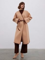 BGN Płaszcz przejściowy w kolorze beżowym rozmiar: 38. Brązowe płaszcze BGN, bez wzorów, ze skóry, bez kaptura. Za 318.45 zł.