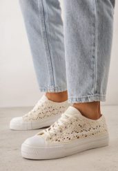 Jasnobeżowe Ażurowe Trampki Przed Kostkę Russi. Brązowe trampki Born2be, w ażurowe wzory, z jeansu, przed kostkę, bez zapięcia. Za 89.99 zł.